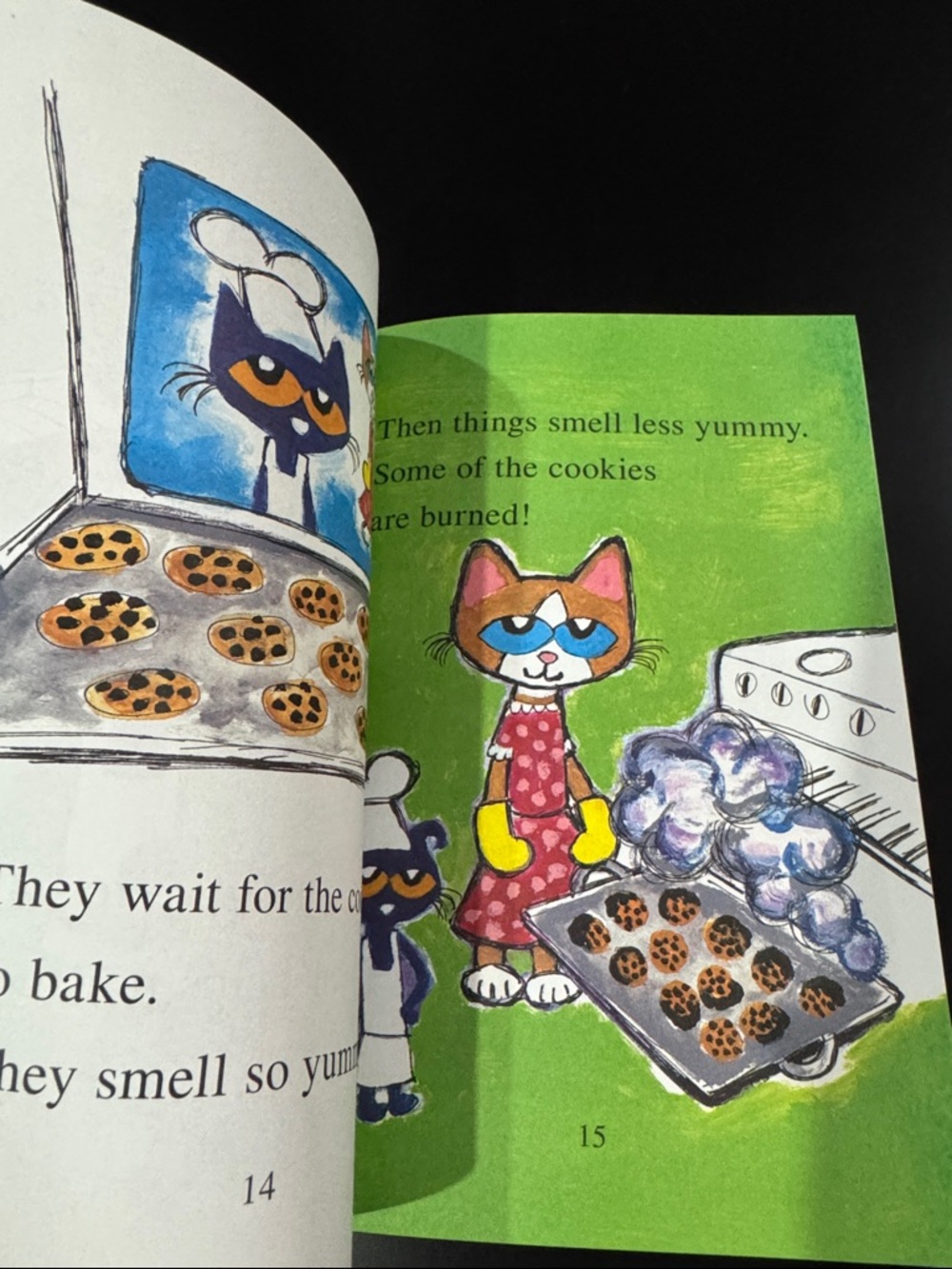 Pete the Cat's Groovy Bake Sale by James Dean - An I Can Read Children’s Book - Picture 7 of 7